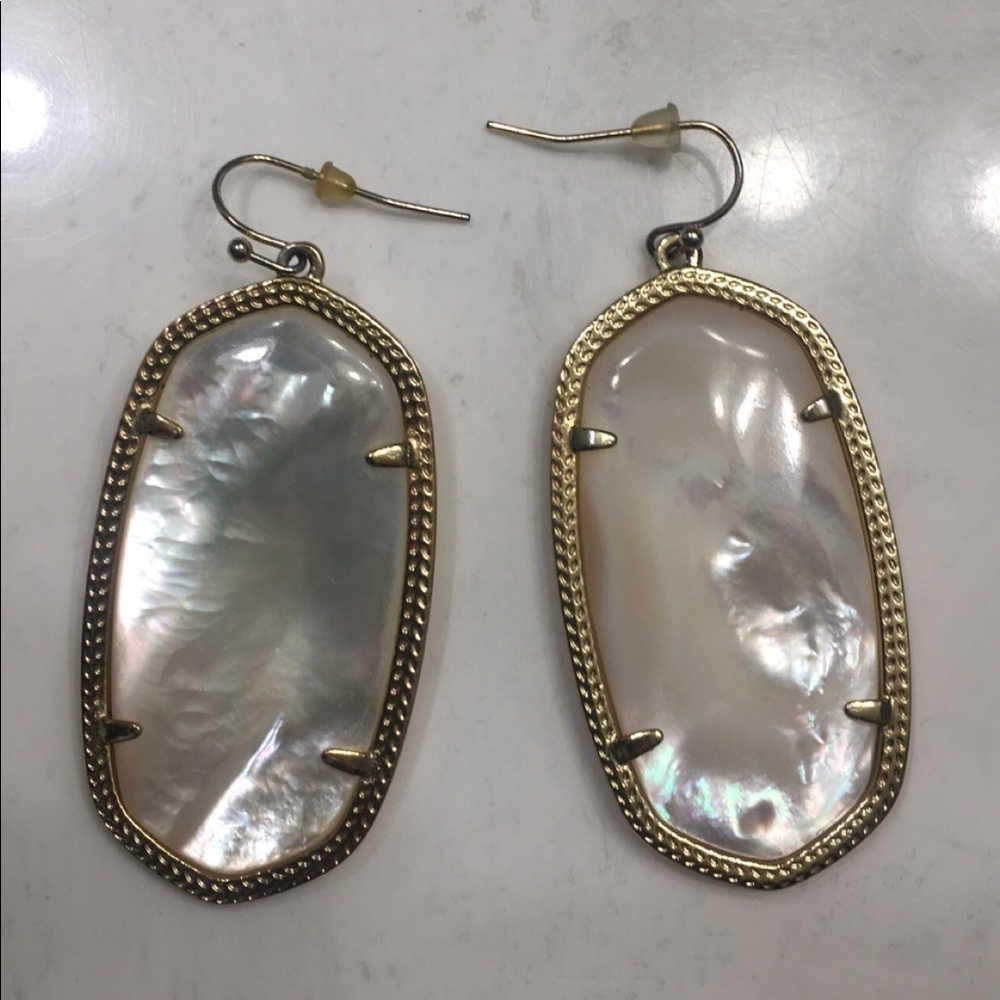 kendra scott danielle earrings